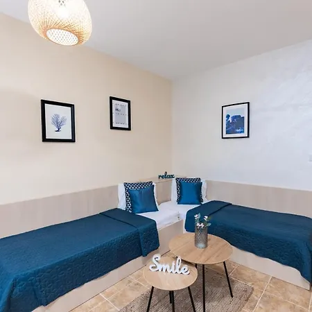 מלון Sunrise פרימורסקו